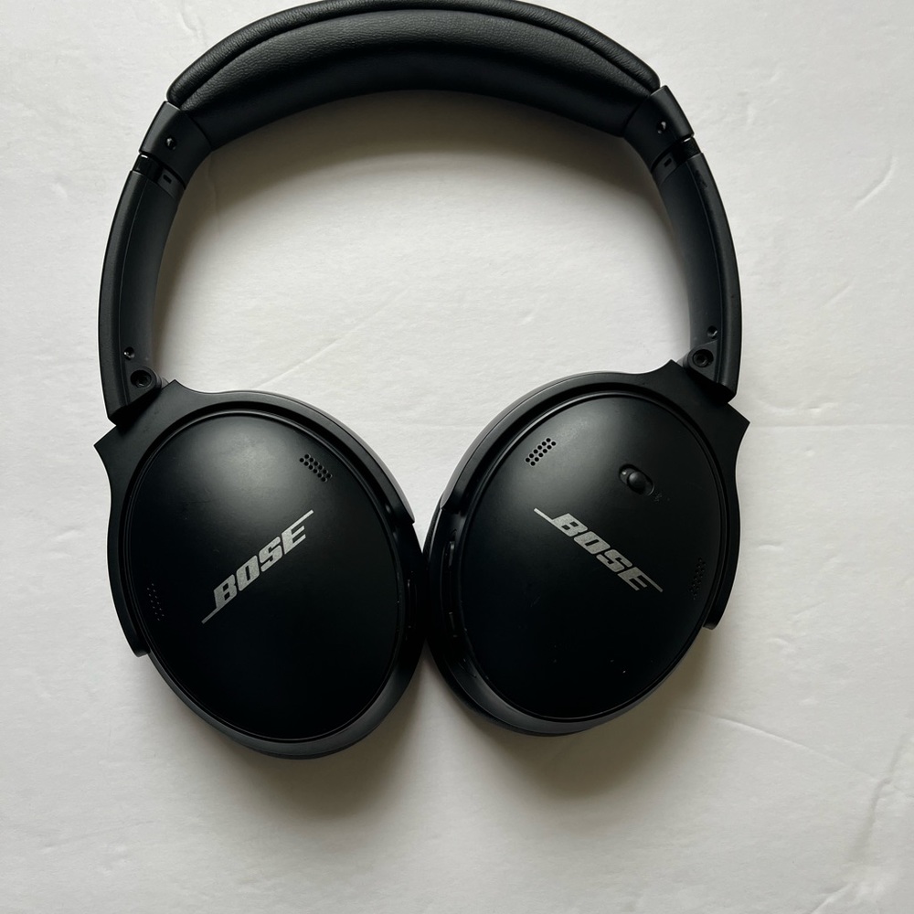 🌟SOLD🌟Bose quietcomfort 45 wireless noise cancelling headphones